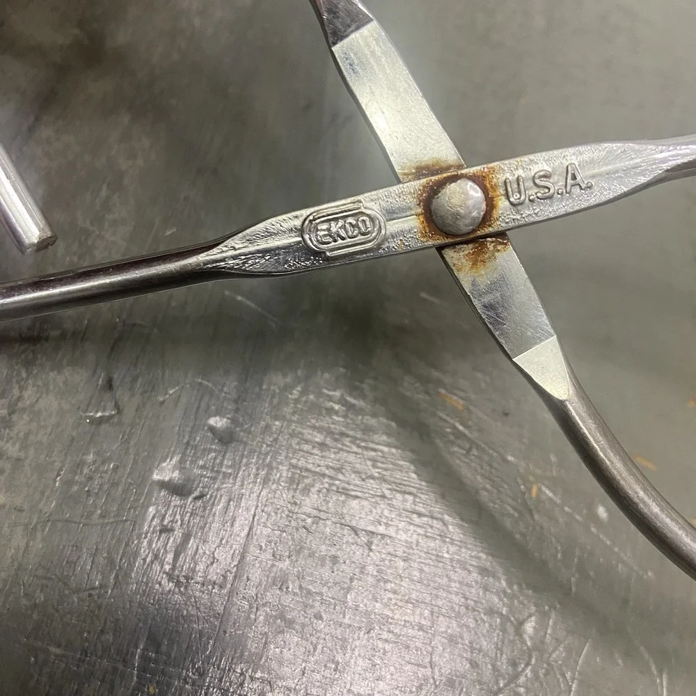 Vintage EKCO Metal Scissor 8